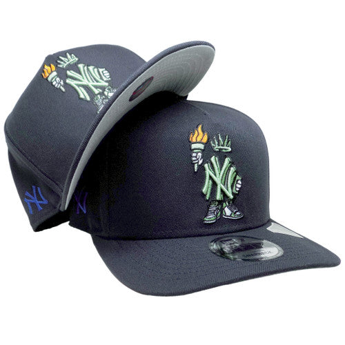 New York Yankees New Era Cartoon Edition 9Fifty Snapback - Navy, Green, Orange